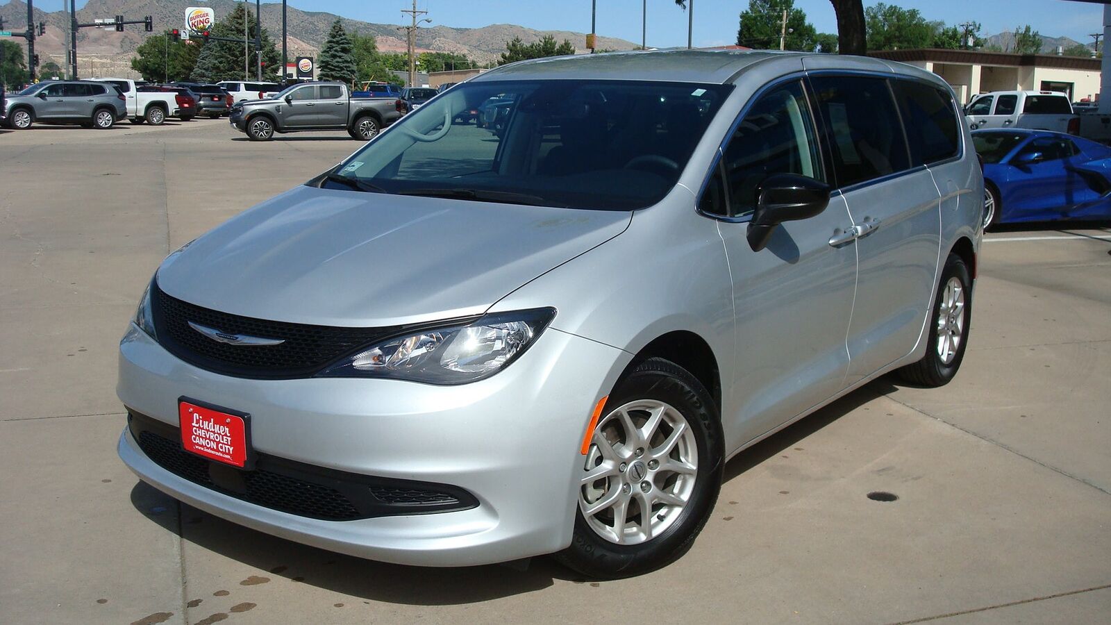 2024 CHRYSLER Voyager