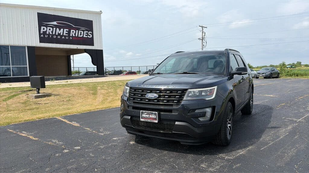 2017 FORD Explorer