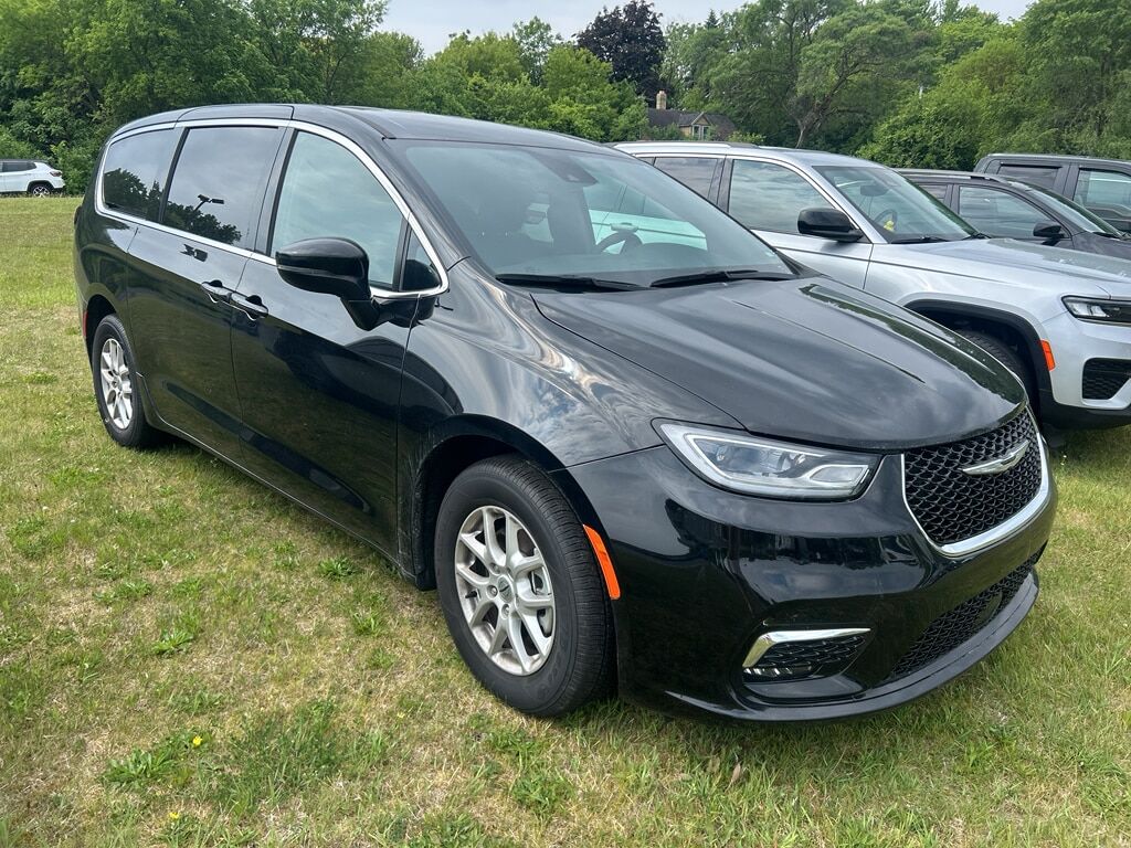 2025 CHRYSLER Pacifica