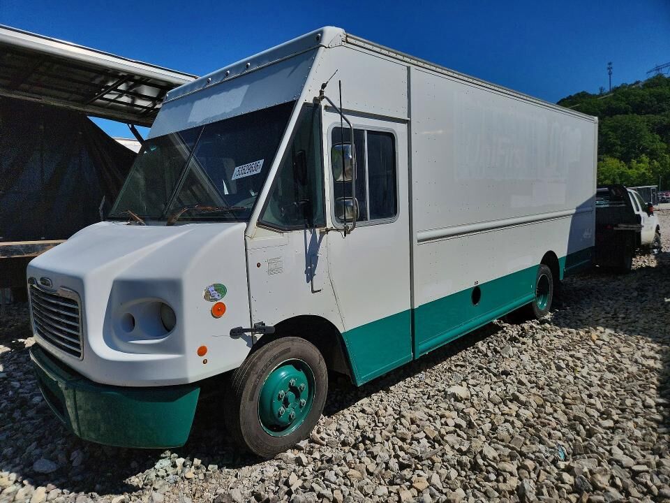 2015 FREIGHTLINER MT 45 Chassis