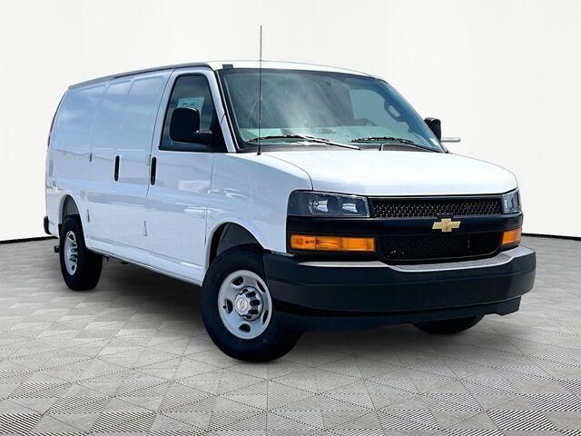 2026 CHEVROLET Express