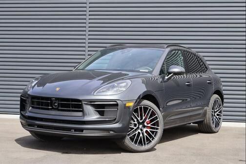 2026 PORSCHE Macan