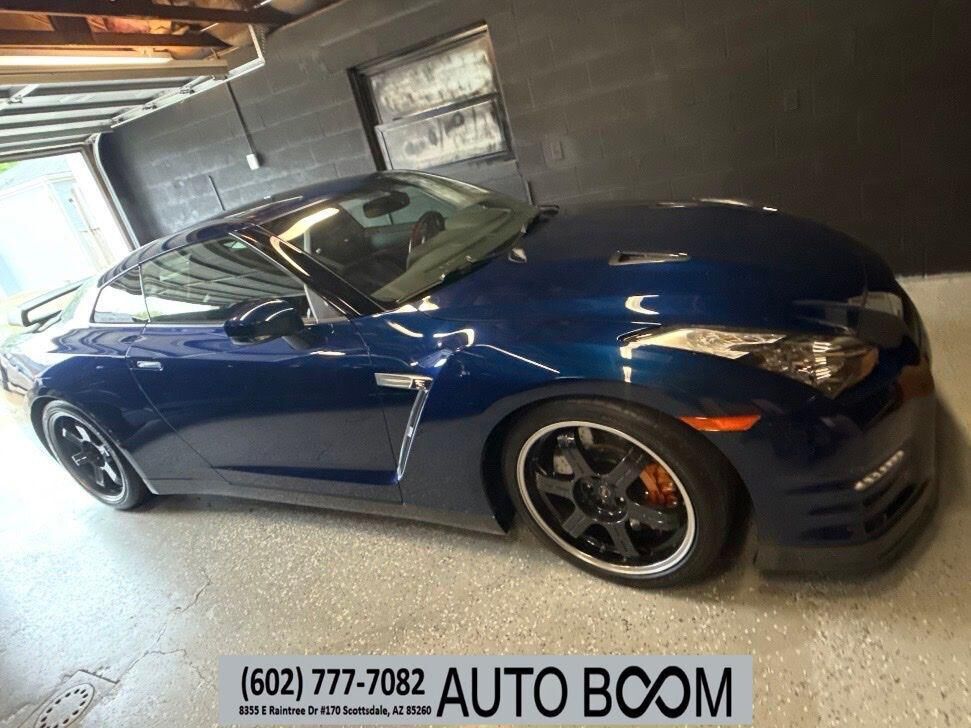 Nissan GT-R