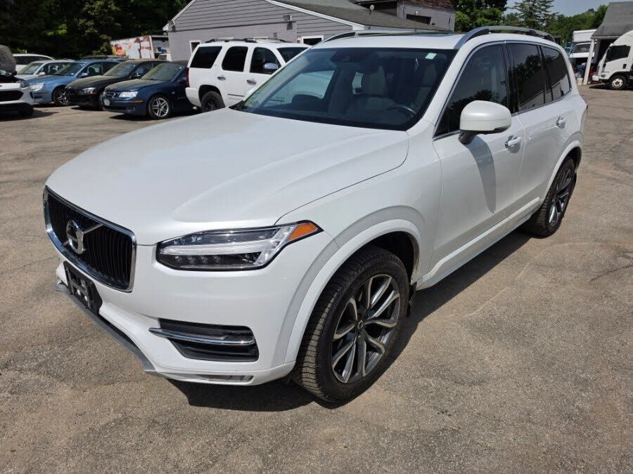 2017 VOLVO XC90