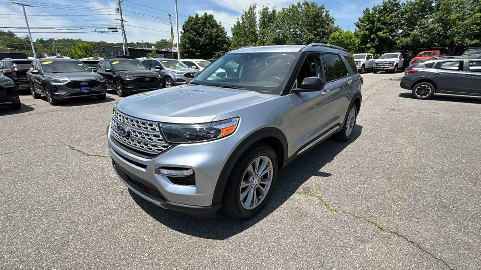 2023 FORD Explorer
