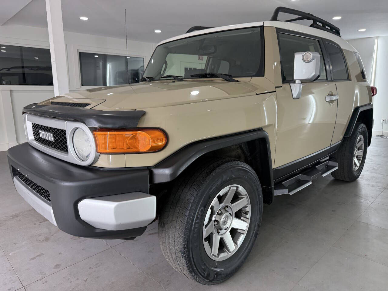 2014 TOYOTA FJ Cruiser