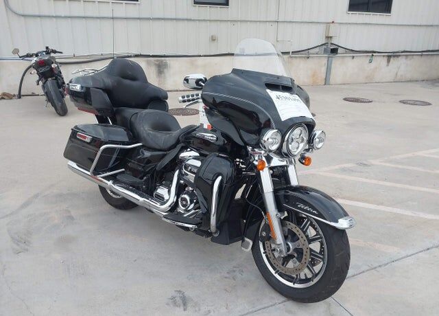 2017 HARLEY DAVIDSON FLHTCU / Electra Glide Ultra Classic