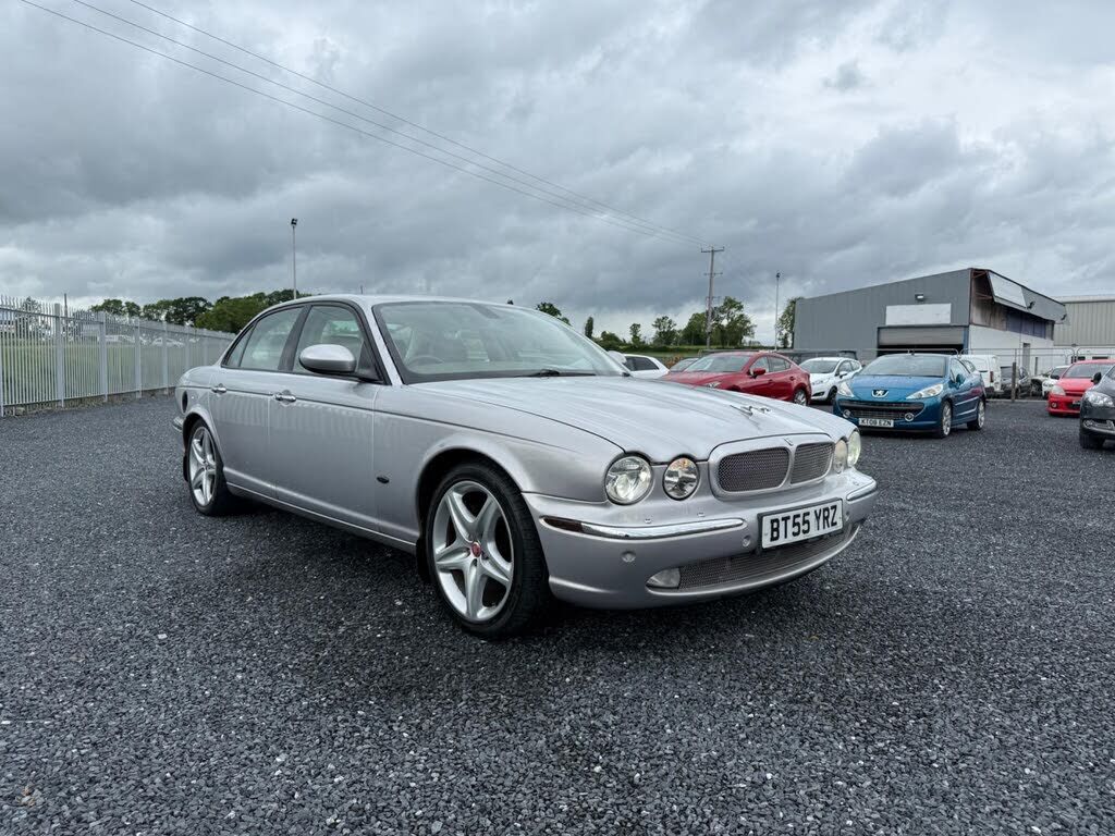 Jaguar XJR