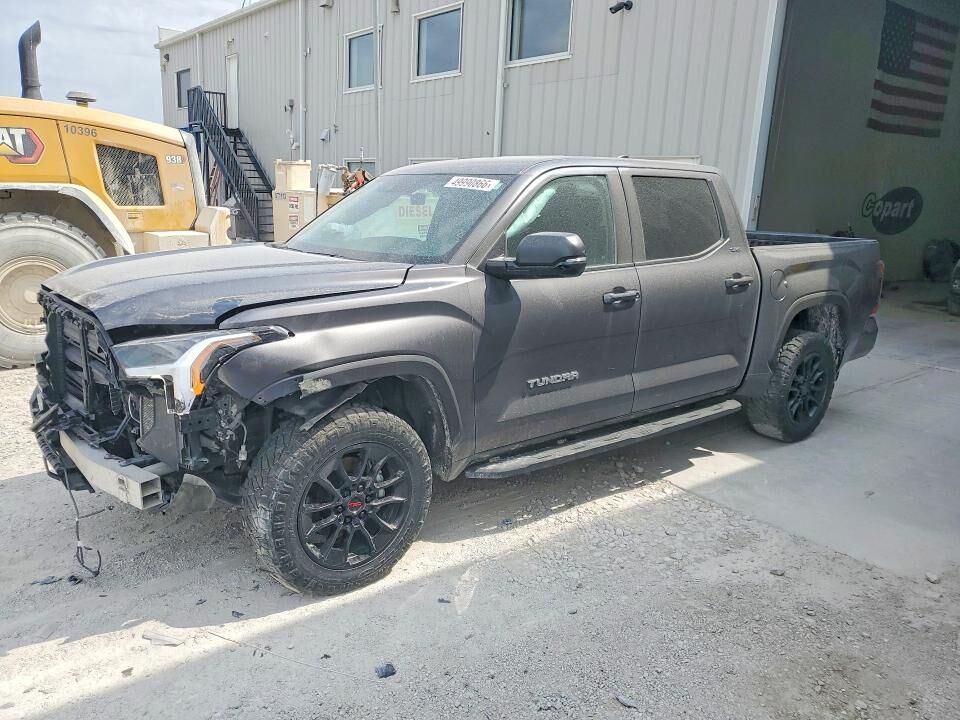 2024 TOYOTA Tundra