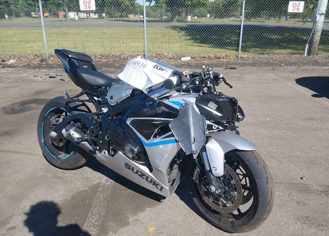 2025 SUZUKI GSX-R1000
