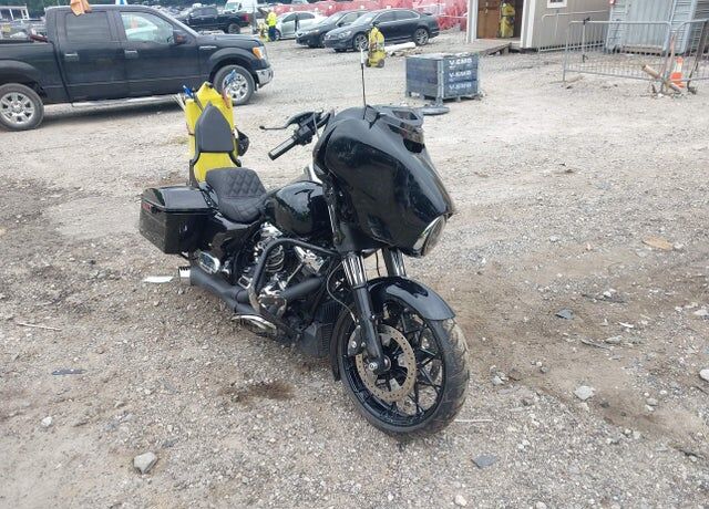 2018 HARLEY DAVIDSON FLHX / Street Glide