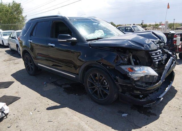 2017 FORD Explorer
