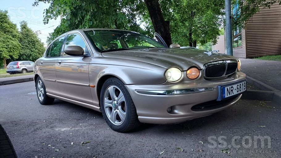Jaguar X-Type