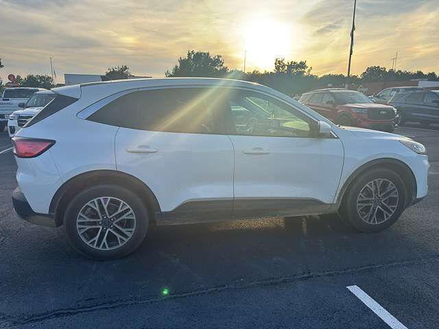 2022 FORD Escape
