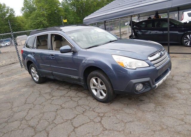2014 SUBARU Outback