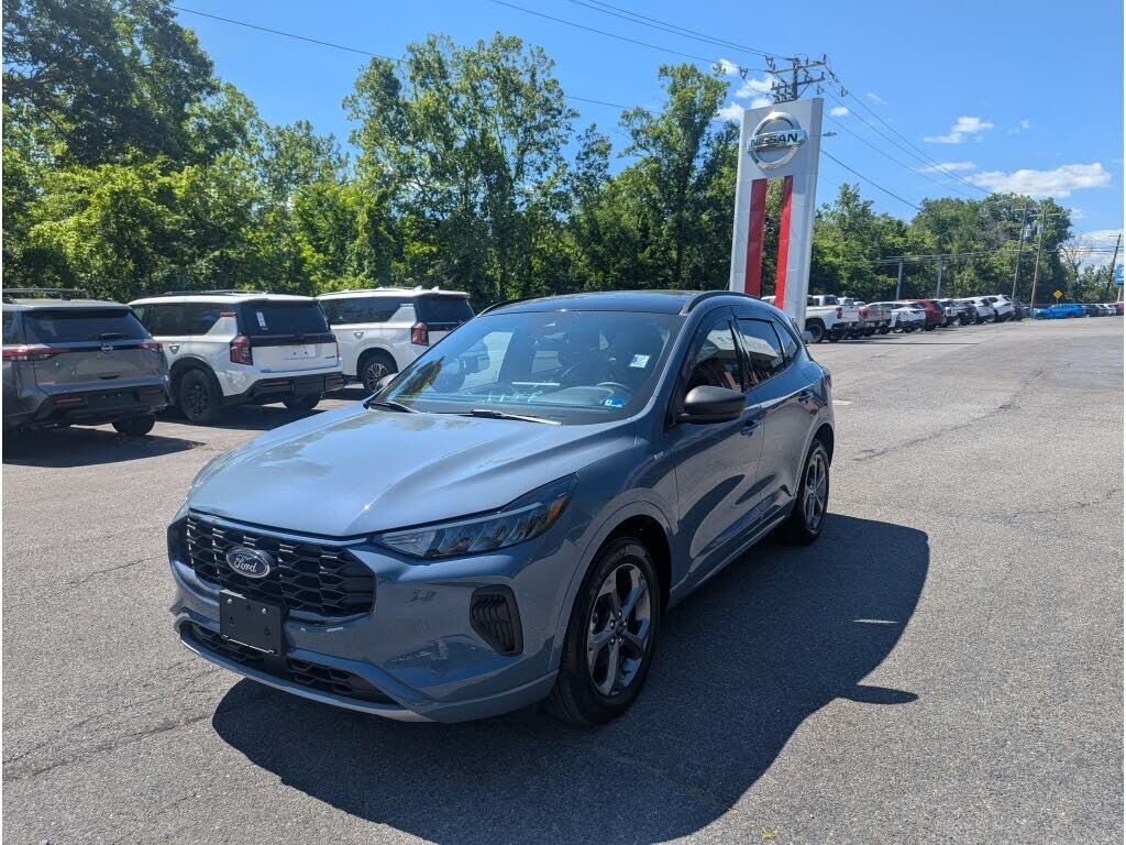 2024 FORD Escape