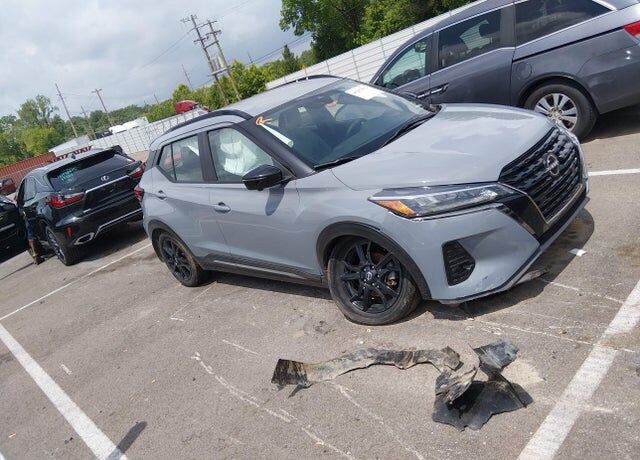 2022 NISSAN Kicks