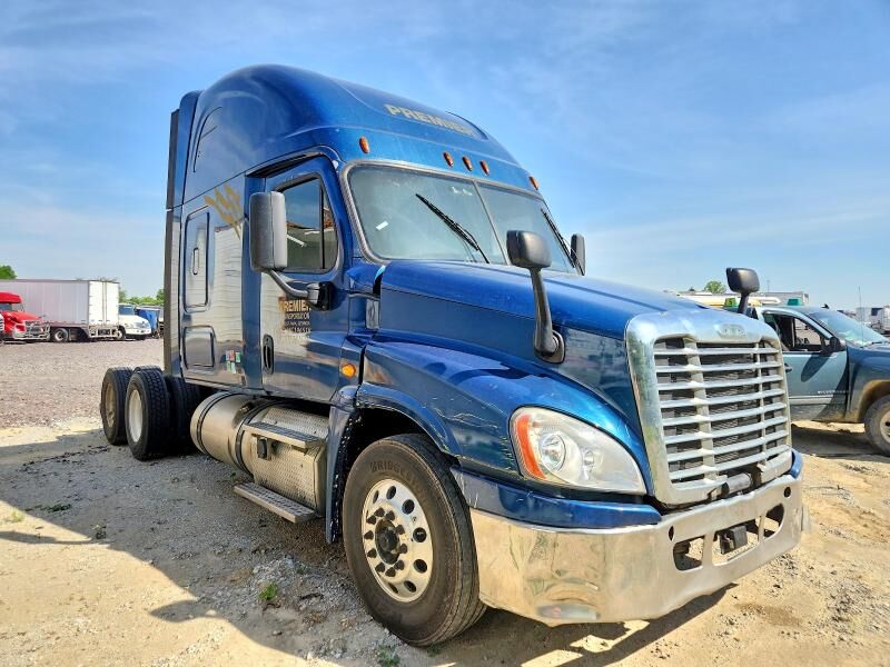 2019 FREIGHTLINER Cascadia