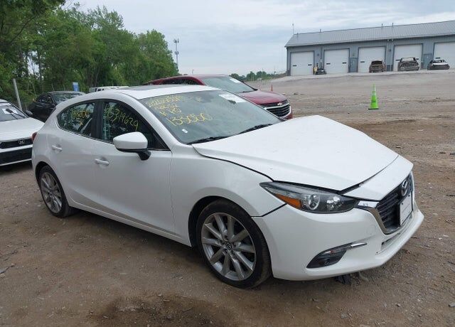 2017 MAZDA Mazda3