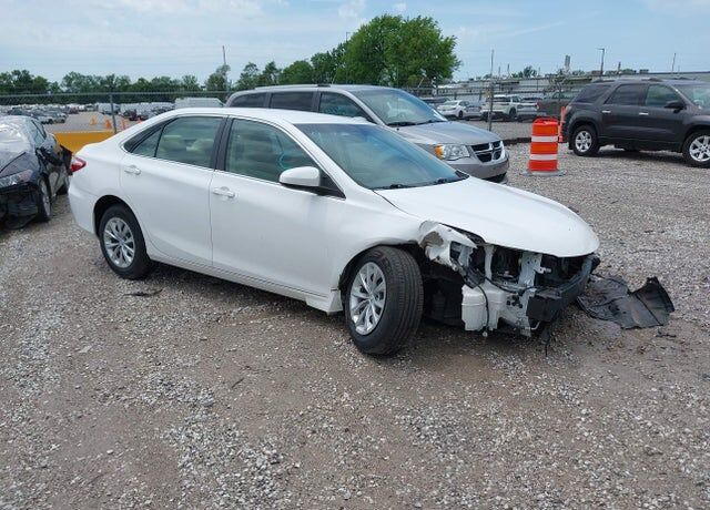 2017 TOYOTA Camry