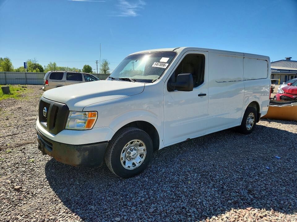 2017 NISSAN NV