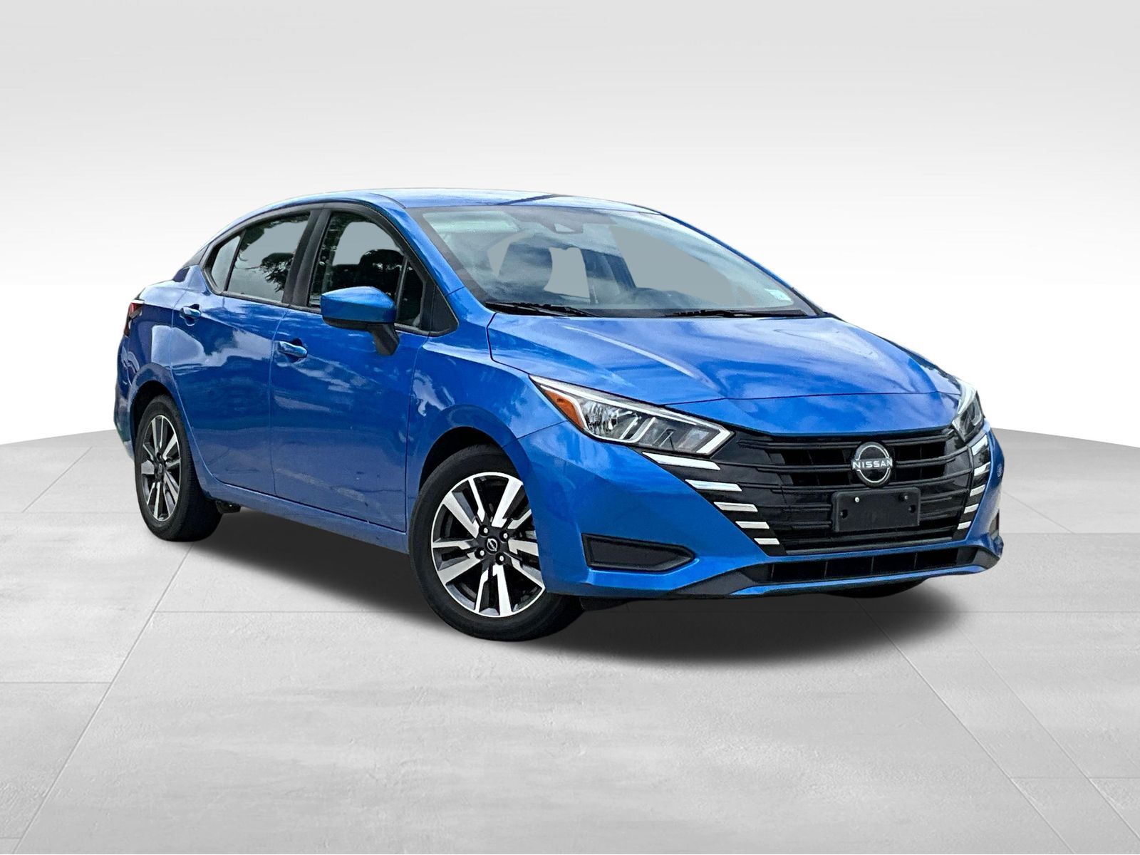 2023 NISSAN Versa