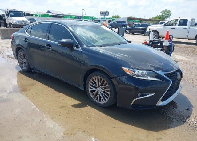 2016 LEXUS ES