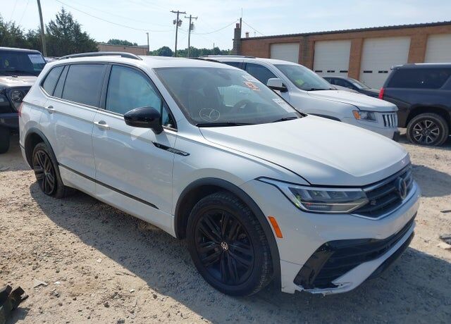 2022 VOLKSWAGEN Tiguan