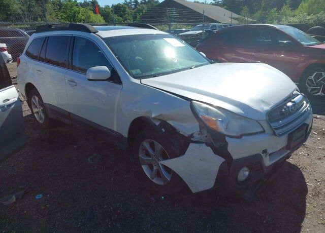 2014 SUBARU Outback