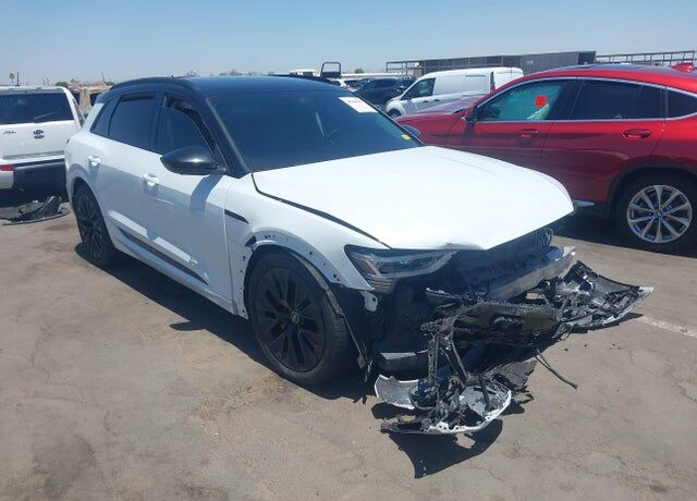 2024 AUDI Q8