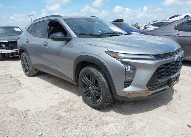 2024 CHEVROLET Trax