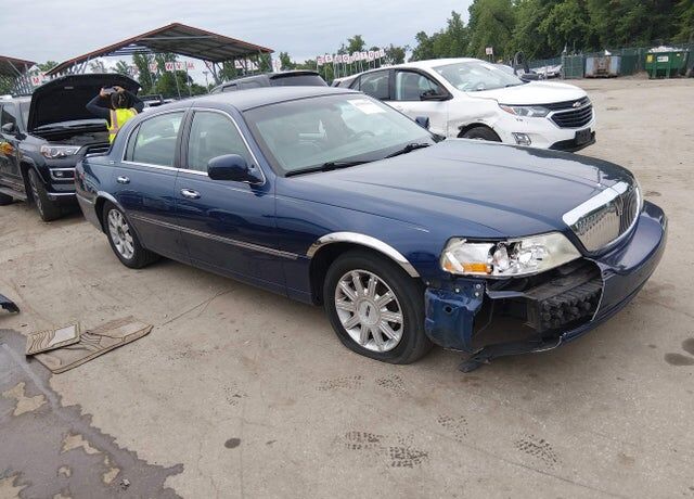 Lincoln Town Car
