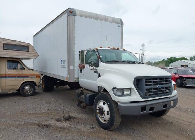 2000 FORD F-650