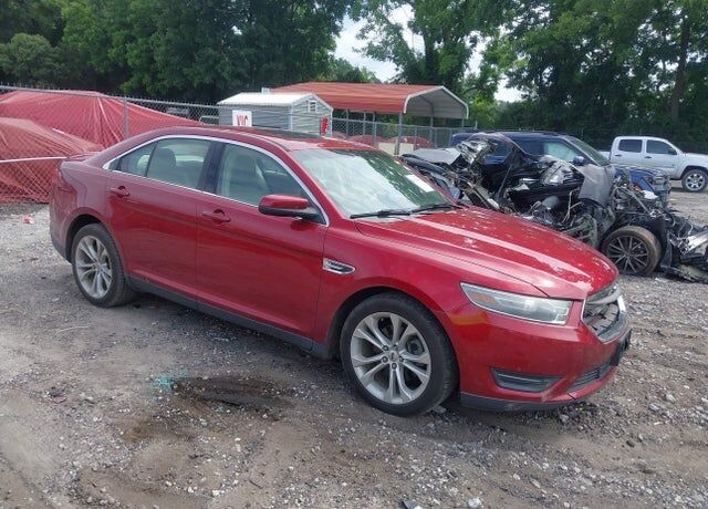 2013 FORD Taurus