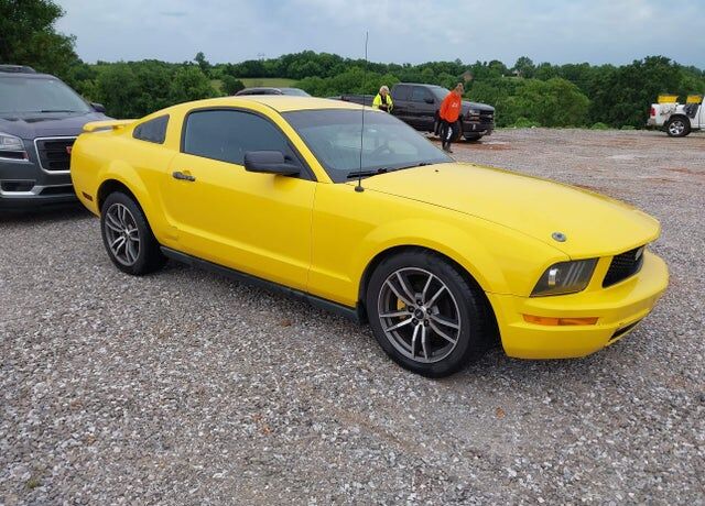 2005 FORD Mustang