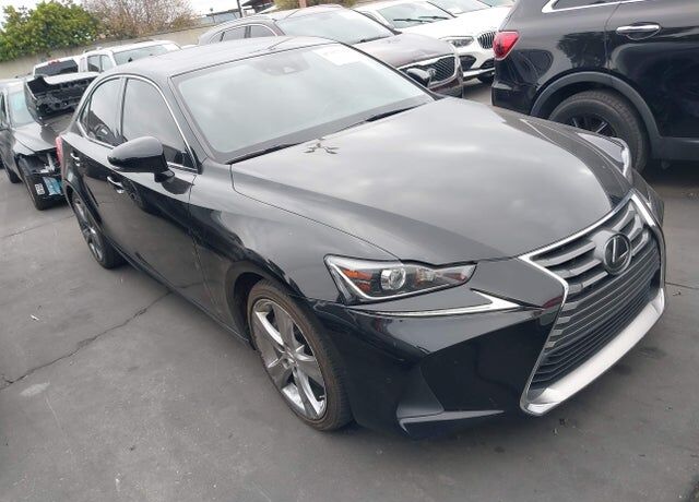 2020 LEXUS IS