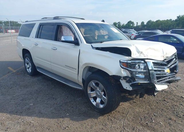 2015 CHEVROLET Suburban