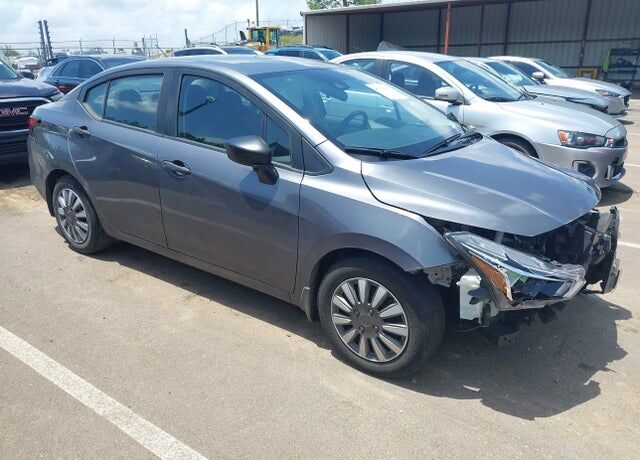 2023 NISSAN Versa