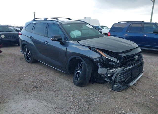 2021 TOYOTA Highlander