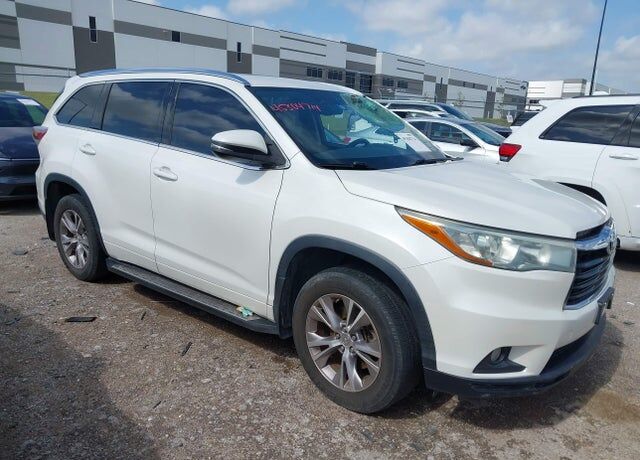 2015 TOYOTA Highlander