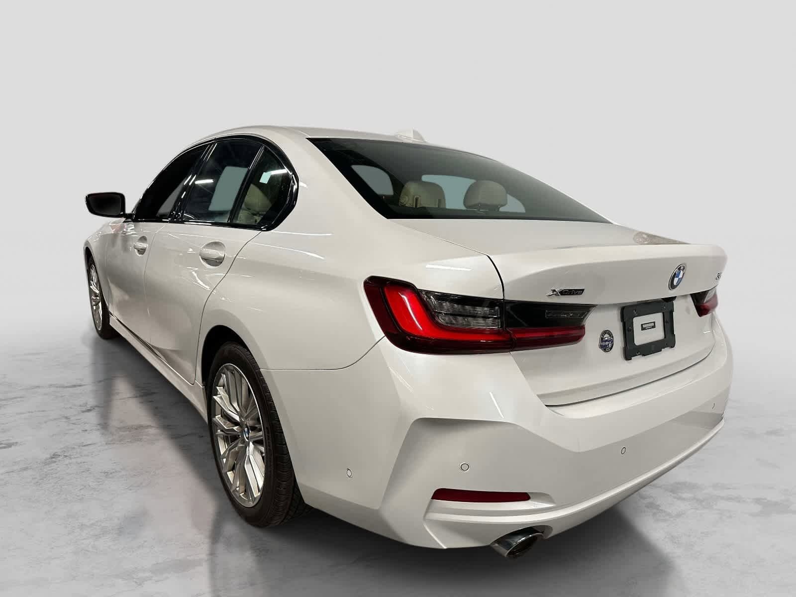 2023 BMW 330i