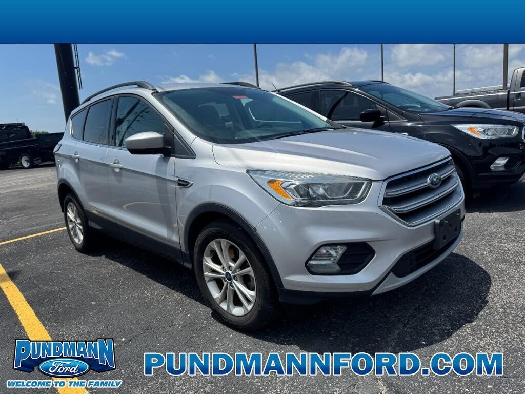 2017 FORD Escape