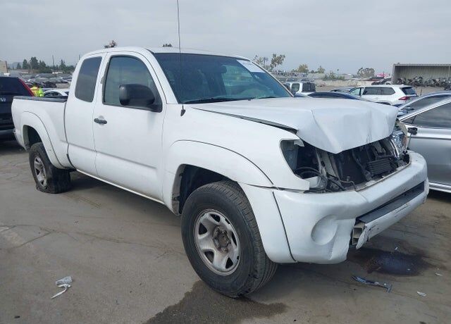 2011 TOYOTA Tacoma