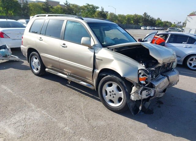 2004 TOYOTA Highlander