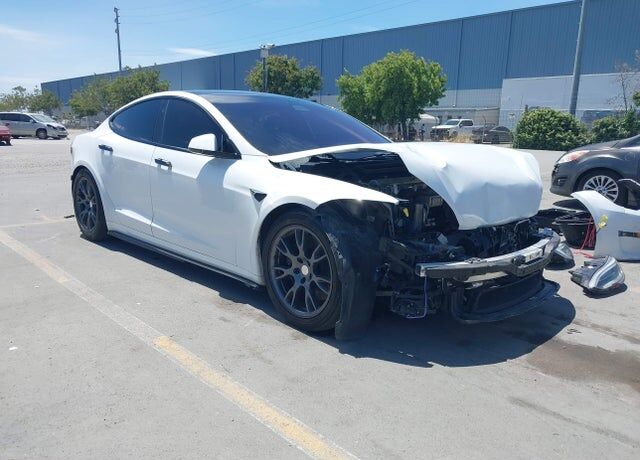 2021 TESLA Model S