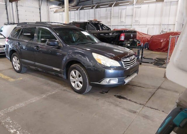 2010 SUBARU Outback