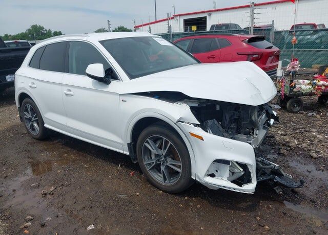2020 AUDI Q5 e