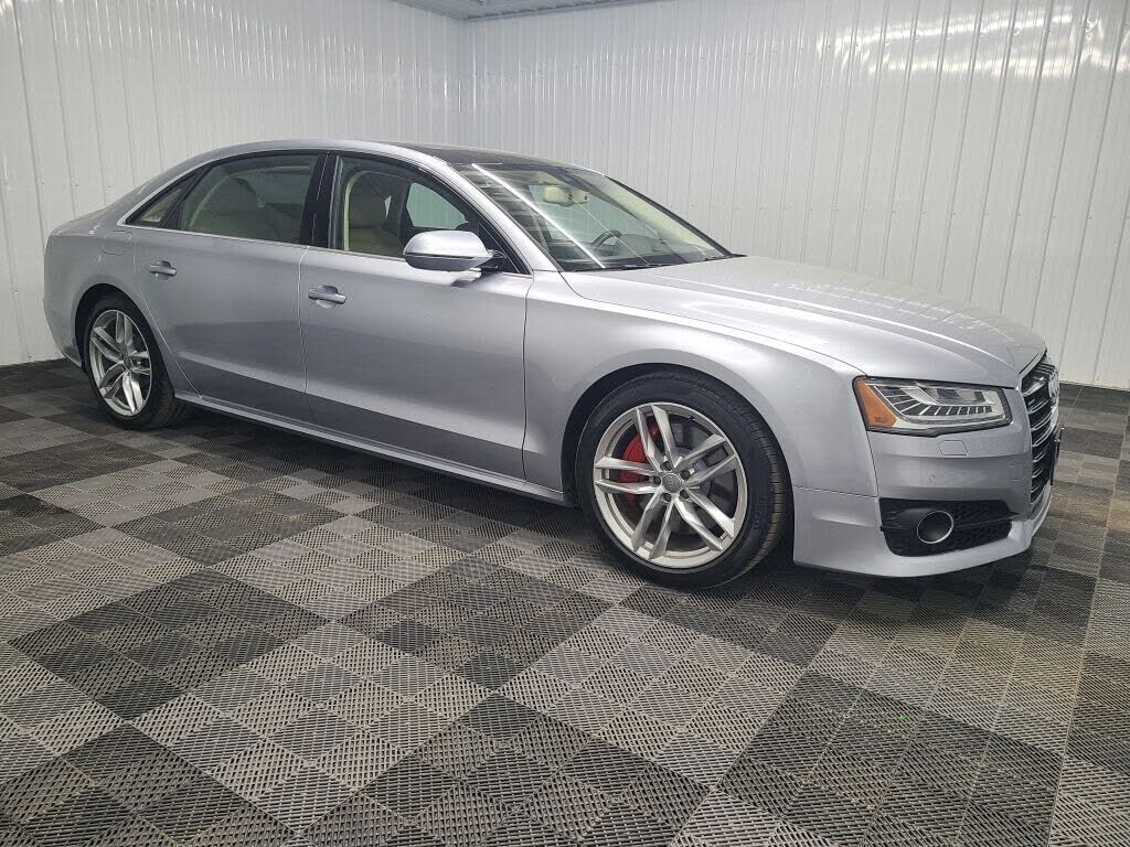 2016 AUDI A8