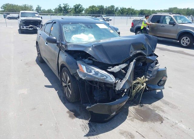 2019 NISSAN Altima