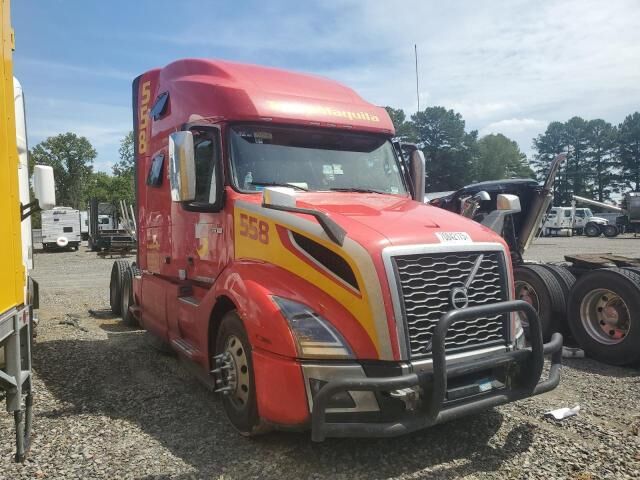 2023 VOLVO TRUCK VNL